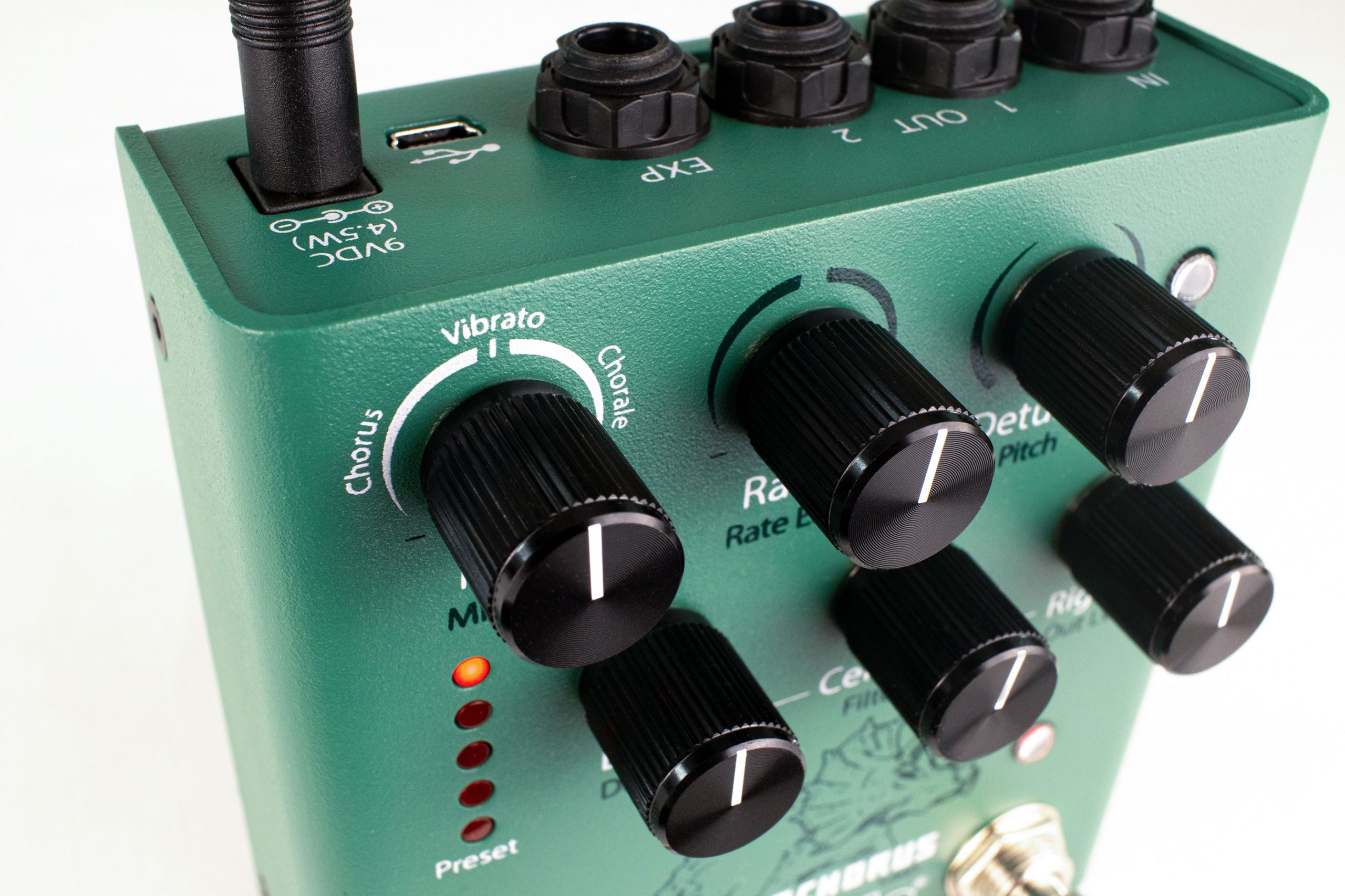 Eventide TriceraChorus tri streo chorus effects pedal controls chorus vibrato orale